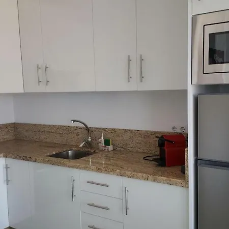 Island Village Apartment *